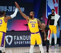 完美竞技平台官方网站-赛前体能课后，洛杉矶湖人刷新队史纪录备战欧超杯，话题不断，轮换策略成焦点