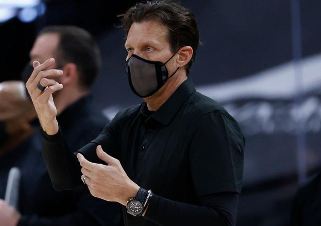 完美竞技平台官方网站,-清晨体能课后，萨克拉门托国王状态回暖备战欧篮联，压力陡增，资深球员宣示担当